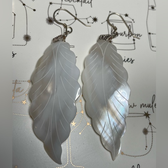 Sterling Silver White Mother Of Pearl Etched Leaf Dangle Statement Earrings - Picture 2 of 4